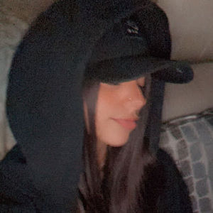 Meet your Posher, Mia